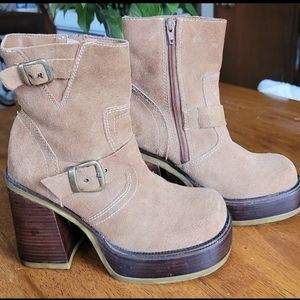 Vintage Y2K Soda Platform Boots. Rare Find! Size 81/2 to 9
